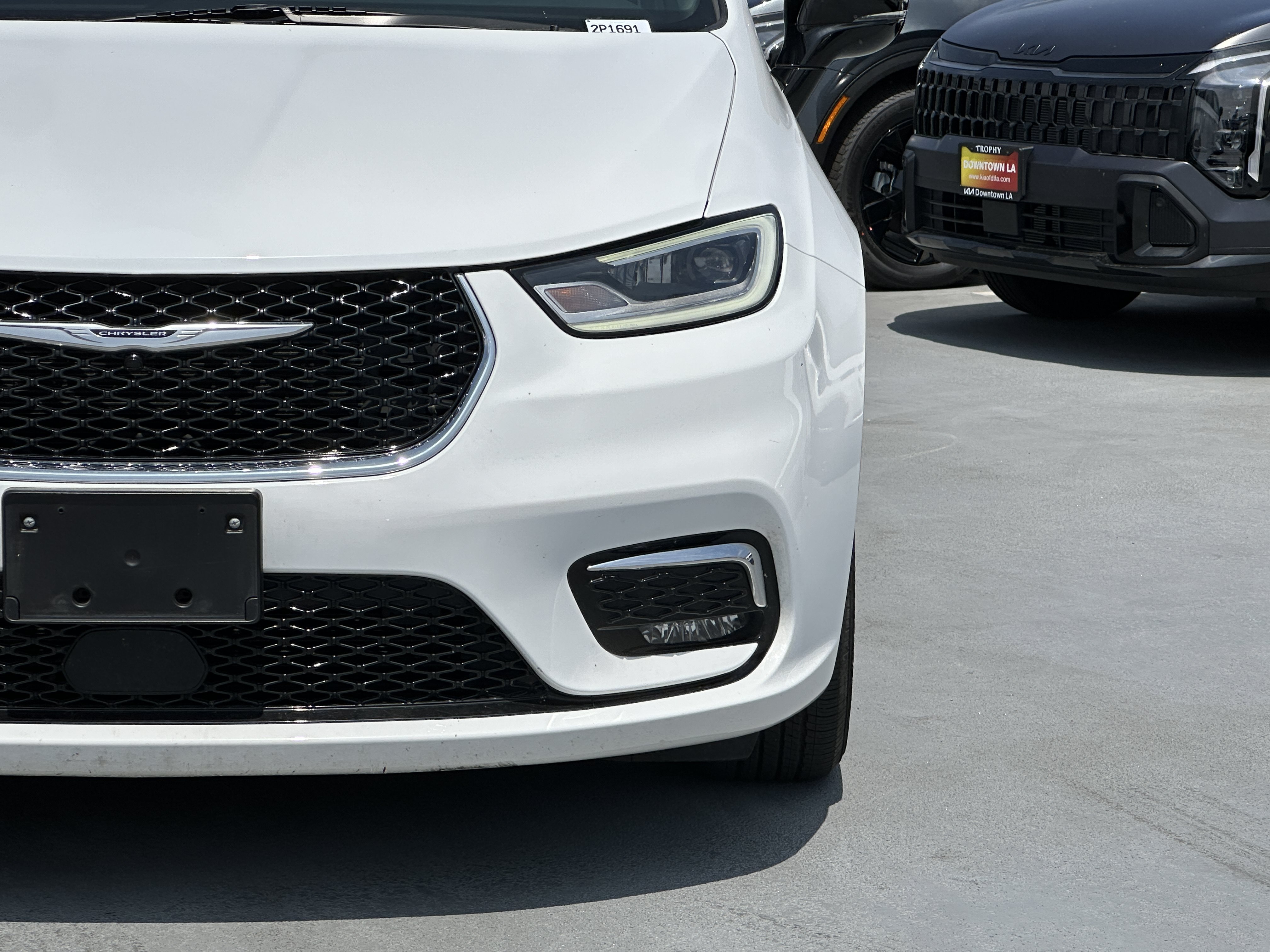 Used 2024 Chrysler Pacifica Touring-L FWD image 13