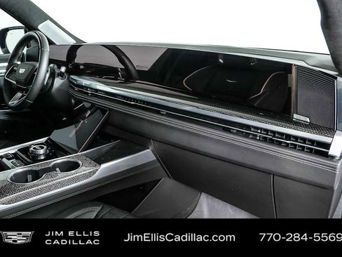 Used 2025 Cadillac Escalade V w/ LPO, ONYX Package image 26