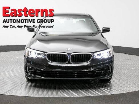 Used 2019 BMW 530i xDrive AWD/4WD image 2