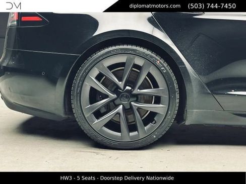Used 2022 Tesla Model S AWD/4WD image 39