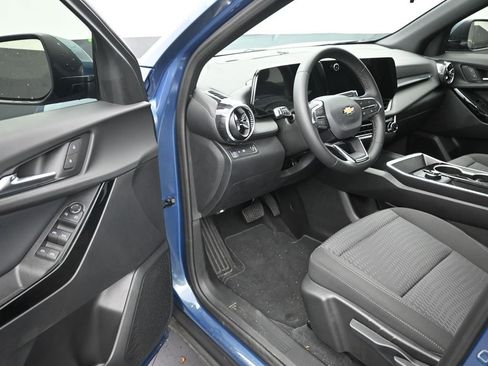Used 2026 Chevrolet Equinox LT FWD image 10
