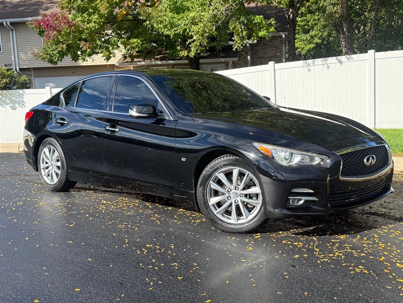 Used 2014 INFINITI Q50 Premium w/ Deluxe Touring Package AWD/4WD image 2