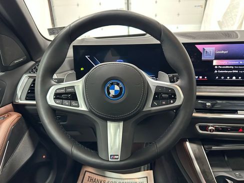 Used 2026 BMW X5 xDrive50e AWD/4WD image 18