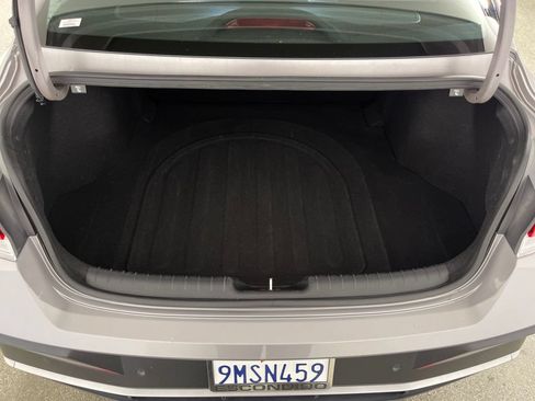 Certified 2024 Hyundai Elantra Limited FWD image 10