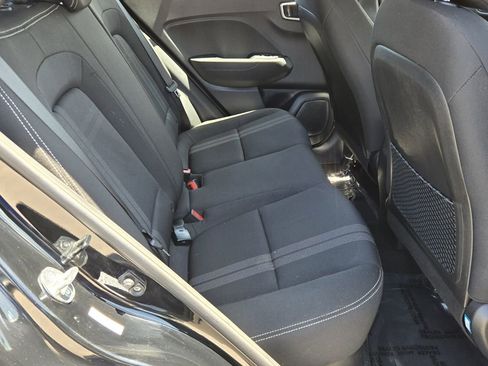 Certified 2023 Hyundai Venue SEL FWD image 15