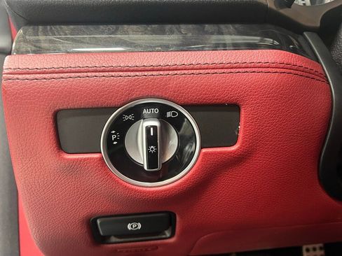 Used 2013 Mercedes-Benz SL 550 image 23