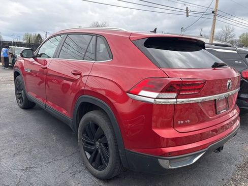 Used 2023 Volkswagen Atlas Cross Sport SE w/ Panoramic Sunroof Package FWD image 14