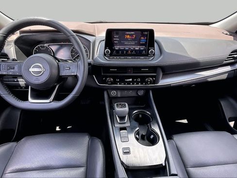Used 2023 Nissan Rogue SV w/ SV Premium B Package FWD image 14