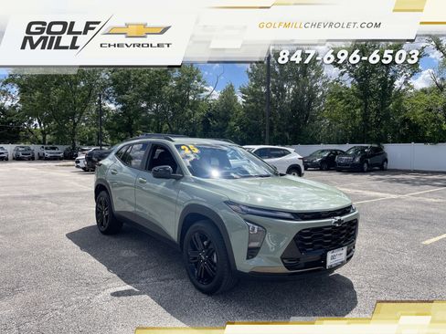Used 2025 Chevrolet Trax ACTIV FWD image 3