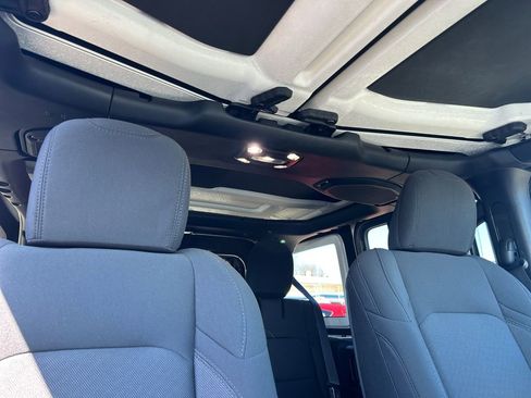 Used 2023 Jeep Wrangler Unlimited w/ Cold Weather Group image 27