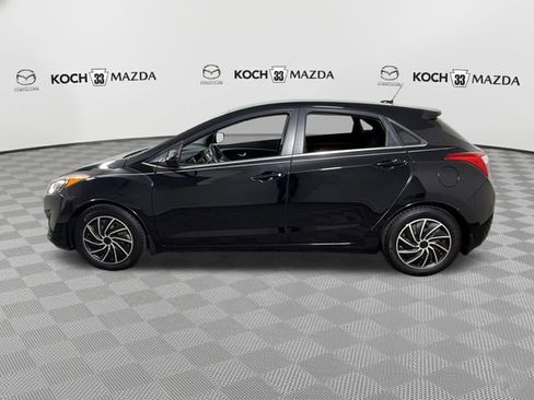 Used 2016 Hyundai Elantra GT FWD image 4