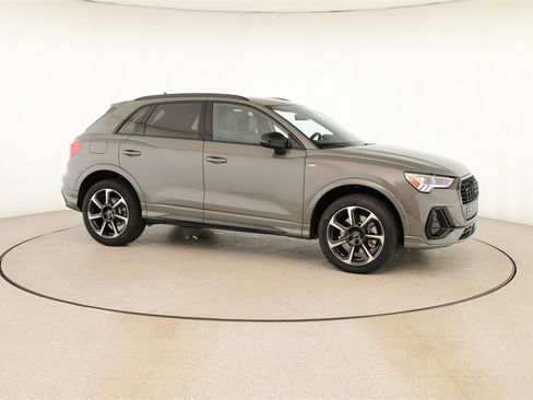 New 2025 Audi Q3 2.0T Premium Plus image 9