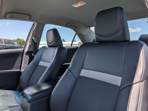 Used 2014 Toyota Camry SE FWD image 17