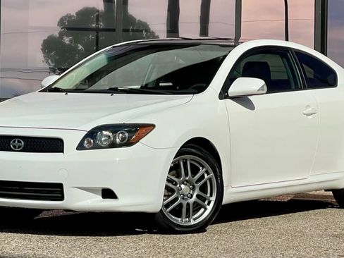 Used 2010 Scion tC image 3