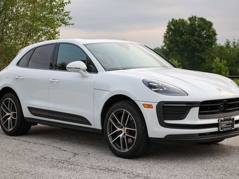 Certified 2026 Porsche Macan AWD/4WD image 25