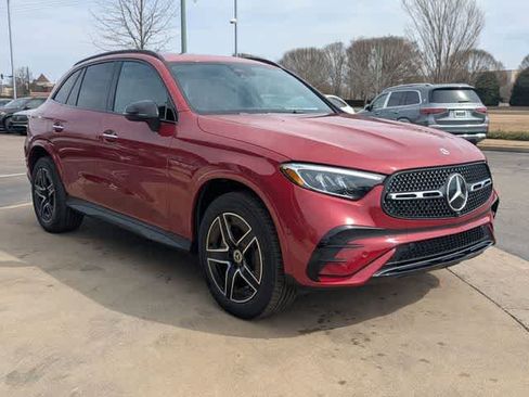 Used 2026 Mercedes-Benz GLC 300 image 3