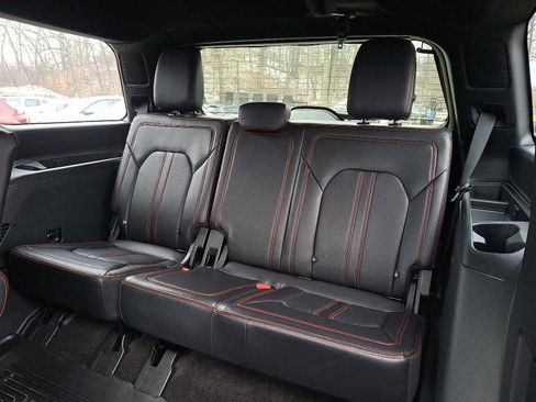 Used 2020 Ford Expedition Limited w/ Equipment Group 303A image 11