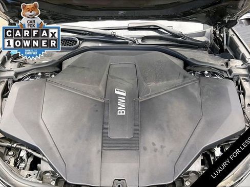 Used 2023 BMW i7 xDrive60 AWD/4WD image 9