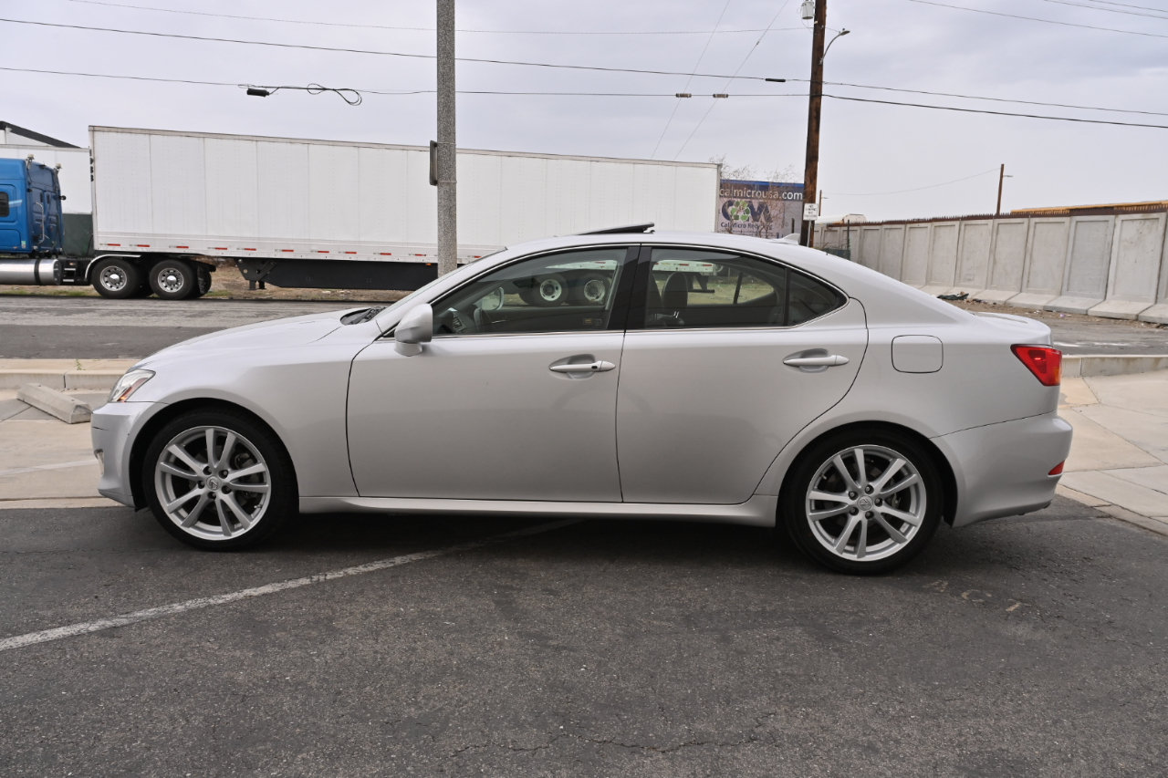 Used 2007 Lexus IS 250 w/ Premium Pkg RWD image 3
