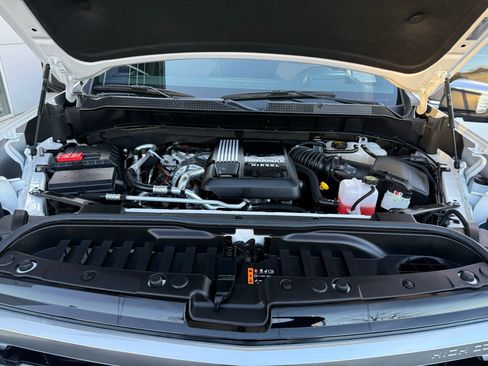 Used 2024 Chevrolet Silverado 1500 High Country w/ Technology Package image 38