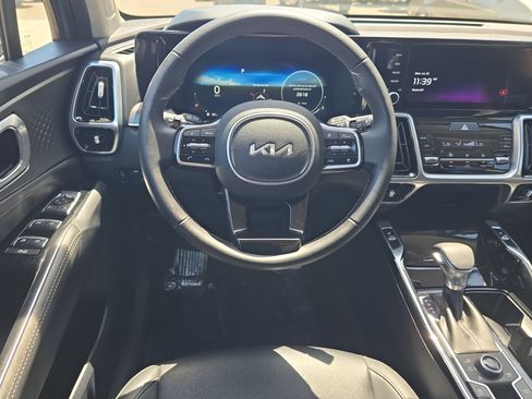 Certified 2023 Kia Sorento SX AWD/4WD image 14