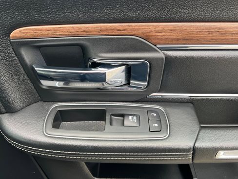 Used 2017 RAM 3500 Laramie image 19