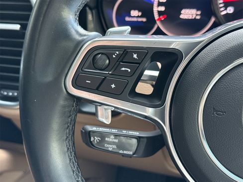 Used 2020 Porsche Cayenne S image 28