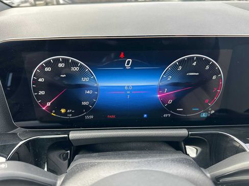 Used 2025 Mercedes-Benz GLA 250 4MATIC image 28