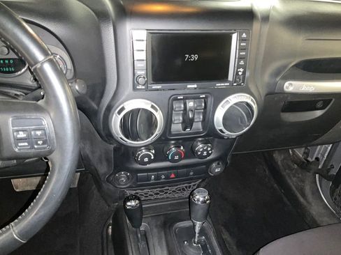 Used 2013 Jeep Wrangler Unlimited Sahara w/ Connectivity Group image 18