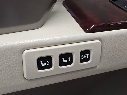 Used 2011 Lexus GX 460 Premium w/ Comfort Plus Pkg image 34