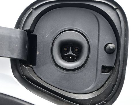 New 2027 Chevrolet Bolt LT w/ Comfort Package FWD image 43