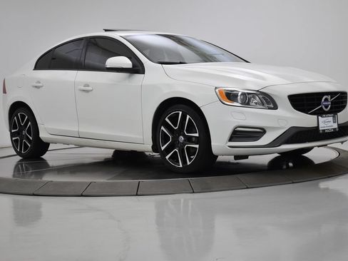 Used 2017 Volvo S60 T5 Dynamic w/ Vision Package AWD/4WD image 11