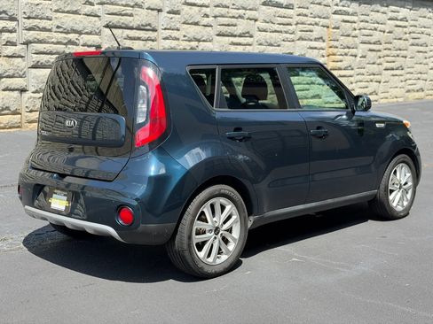 Used 2018 Kia Soul + FWD image 7