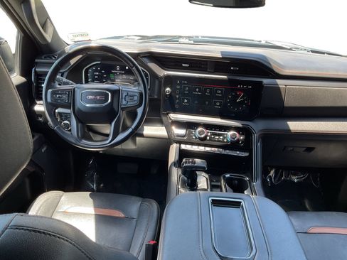 Used 2022 GMC Sierra 1500 AT4 w/ AT4 Premium Package AWD/4WD image 15