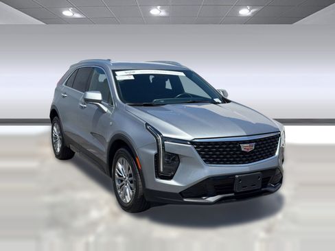 Certified 2025 Cadillac XT4 Premium Luxury FWD image 6