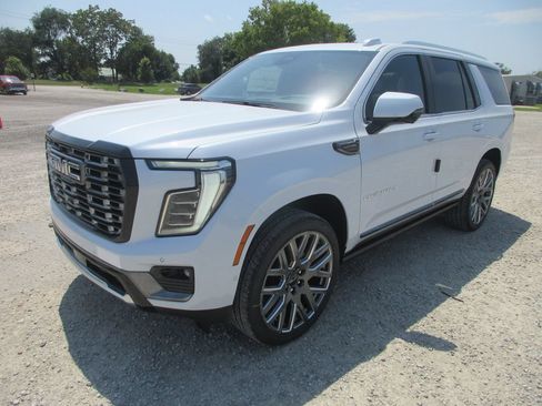 New 2026 GMC Yukon Denali Ultimate AWD/4WD image 9