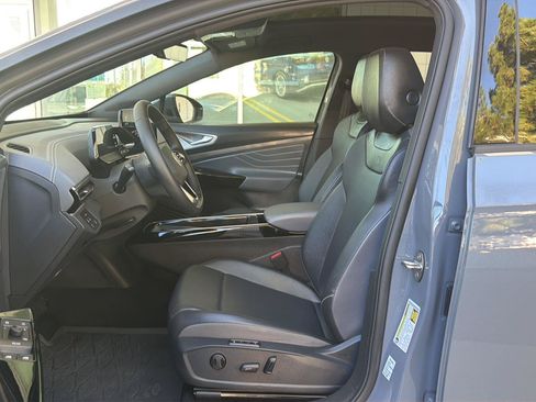 Used 2023 Volkswagen ID.4 Pro S RWD image 15