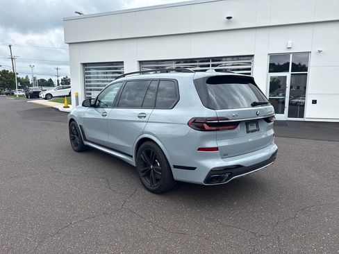 Used 2025 BMW X7 M60i w/ Climate Comfort Package AWD/4WD image 3