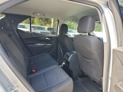 Used 2018 Chevrolet Equinox LT image 17