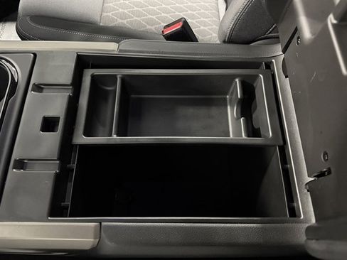 Used 2024 Nissan Titan SV w/ SV Bronze Edition Package image 42