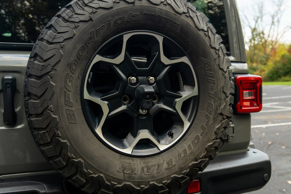 Used 2021 Jeep Wrangler Unlimited Rubicon 4xe w/ Steel Bumper Group AWD/4WD image 17