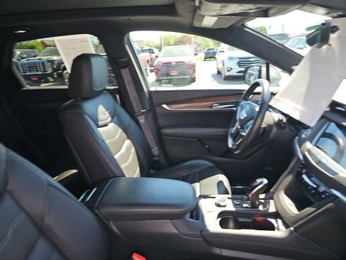 Used 2022 Cadillac XT5 Premium Luxury image 25