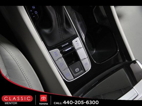 Used 2025 Hyundai Tucson SEL AWD/4WD image 17