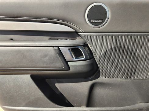 Used 2023 Land Rover Discovery HSE R-Dynamic image 23