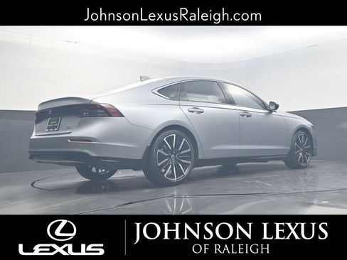 Used 2023 Honda Accord Touring image 20