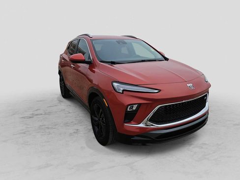 Used 2024 Buick Encore GX Sport Touring w/ Comfort Package image 2