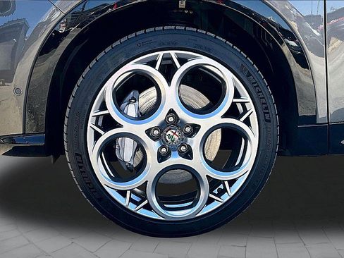 Used 2024 Alfa Romeo Tonale Ti image 16