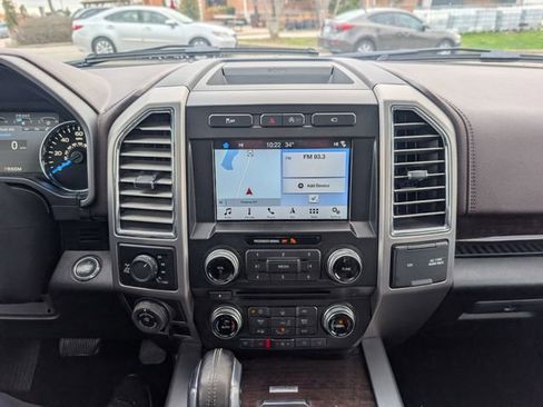 Used 2017 Ford F150 Platinum w/ Equipment Group 701A Luxury image 12