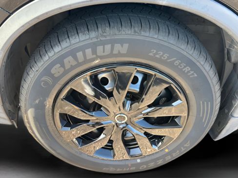 Used 2017 Nissan Rogue S image 35