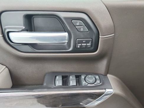 Used 2019 Chevrolet Silverado 1500 LTZ w/ LTZ Texas Edition AWD/4WD image 28